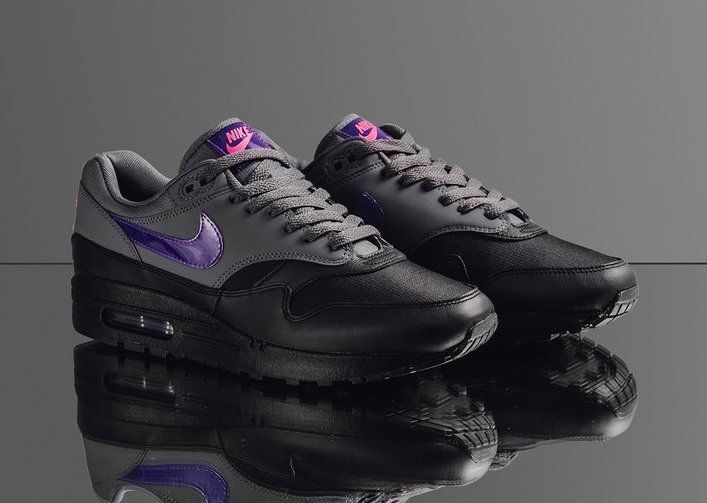 purple and gray nike air max