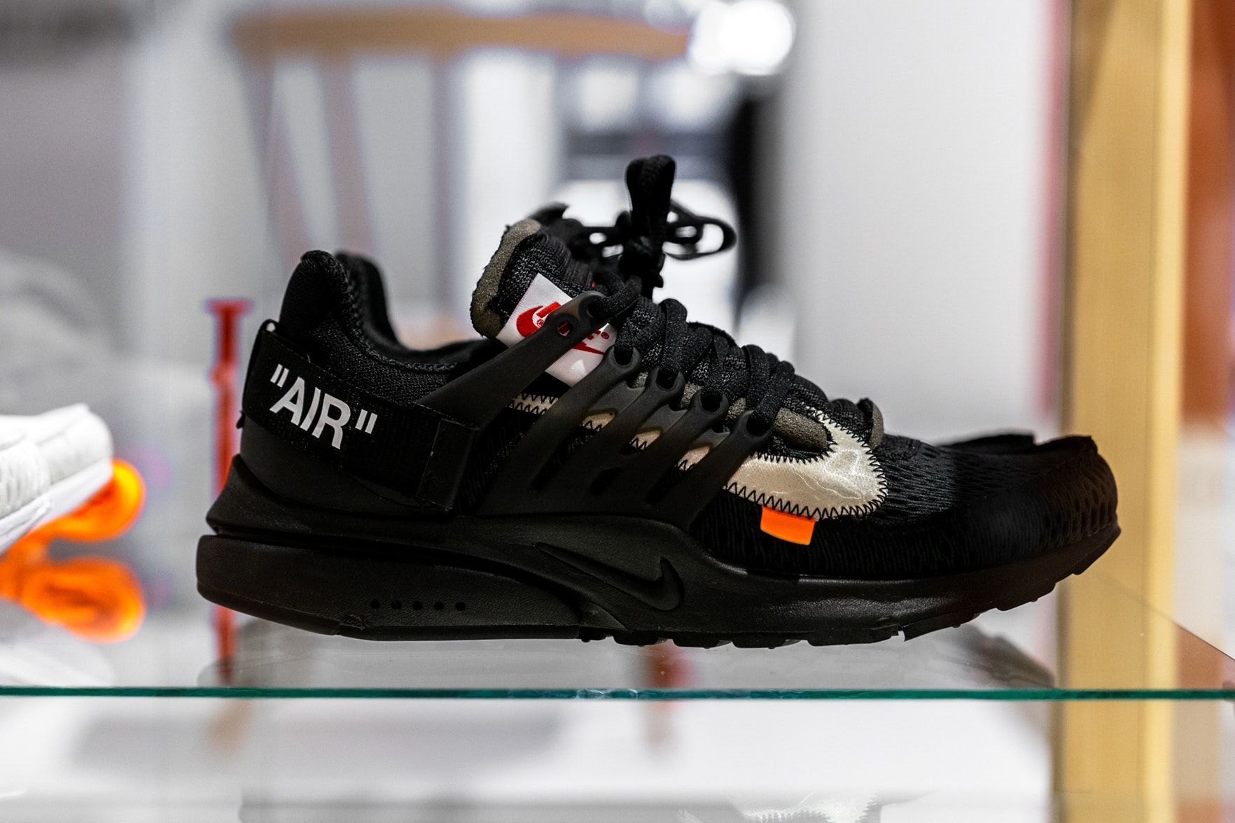 In-hand look // Off-White x Nike Air Presto "Black" | HOUSE OF HEAT