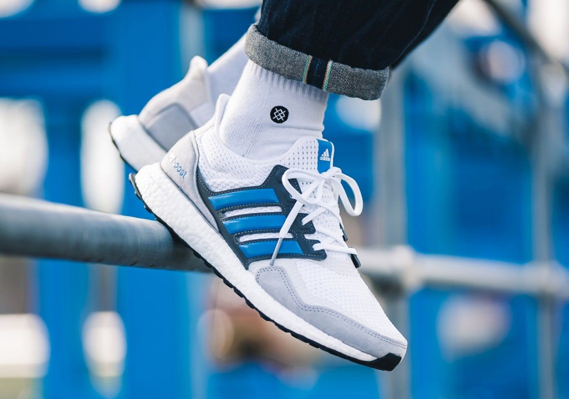 adidas ultra boost s&l white true blue grey