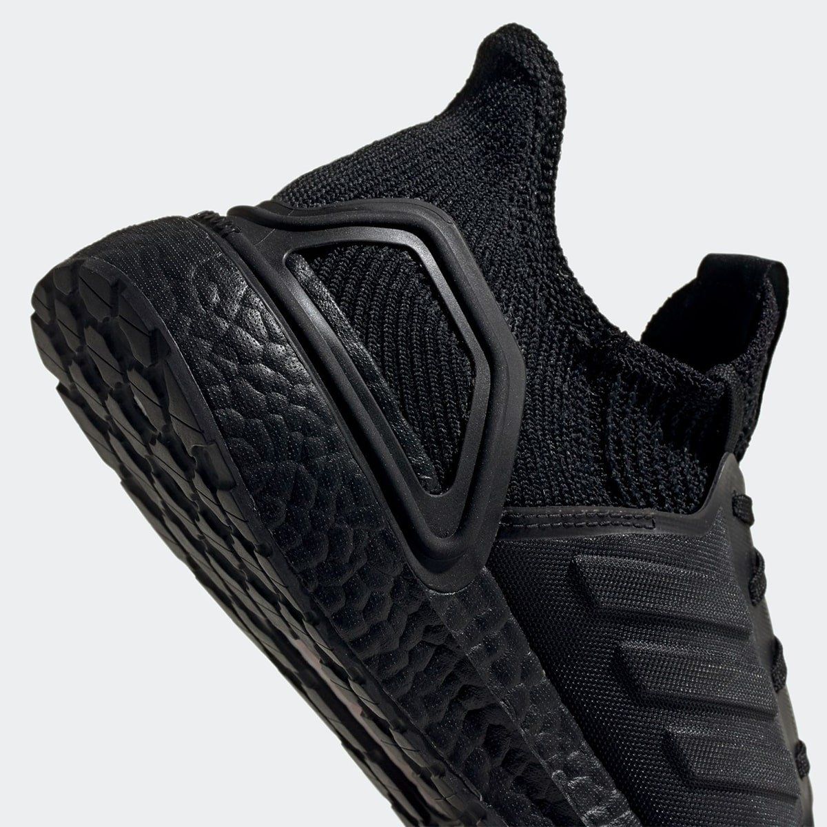 adidas ultra boost 19 all black