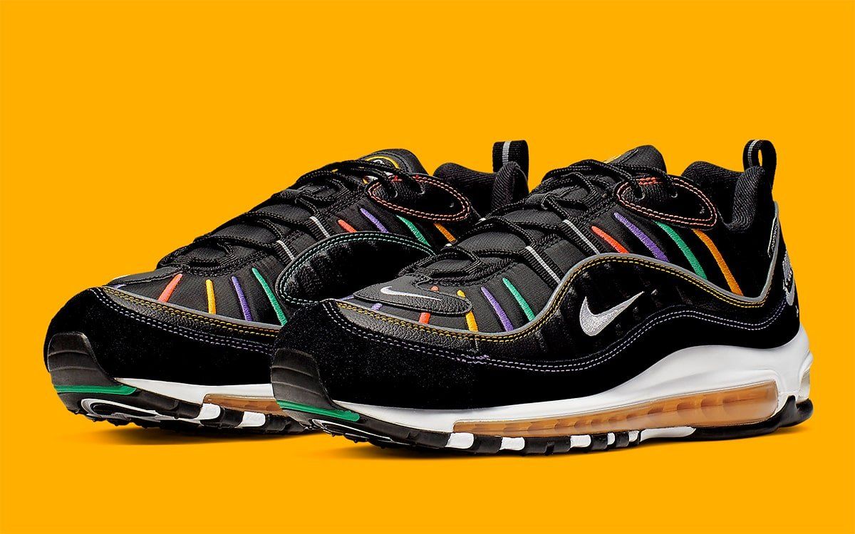 black air max with colors