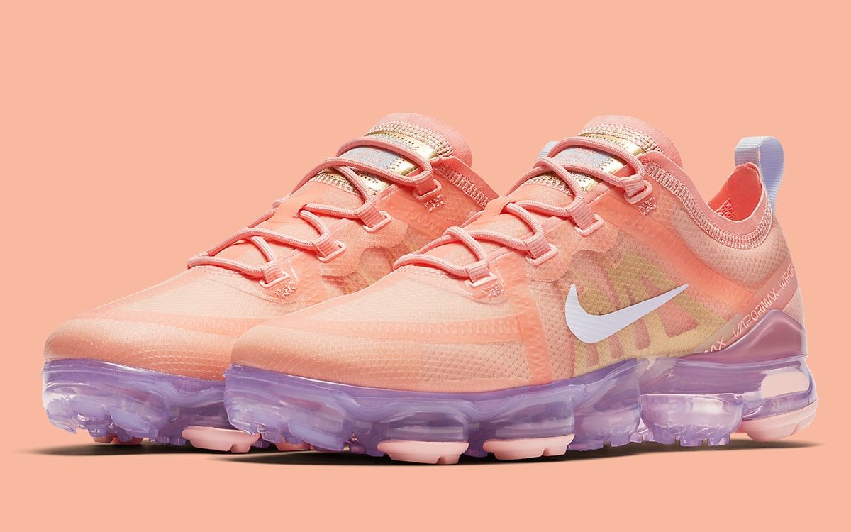 bleached coral vapormax