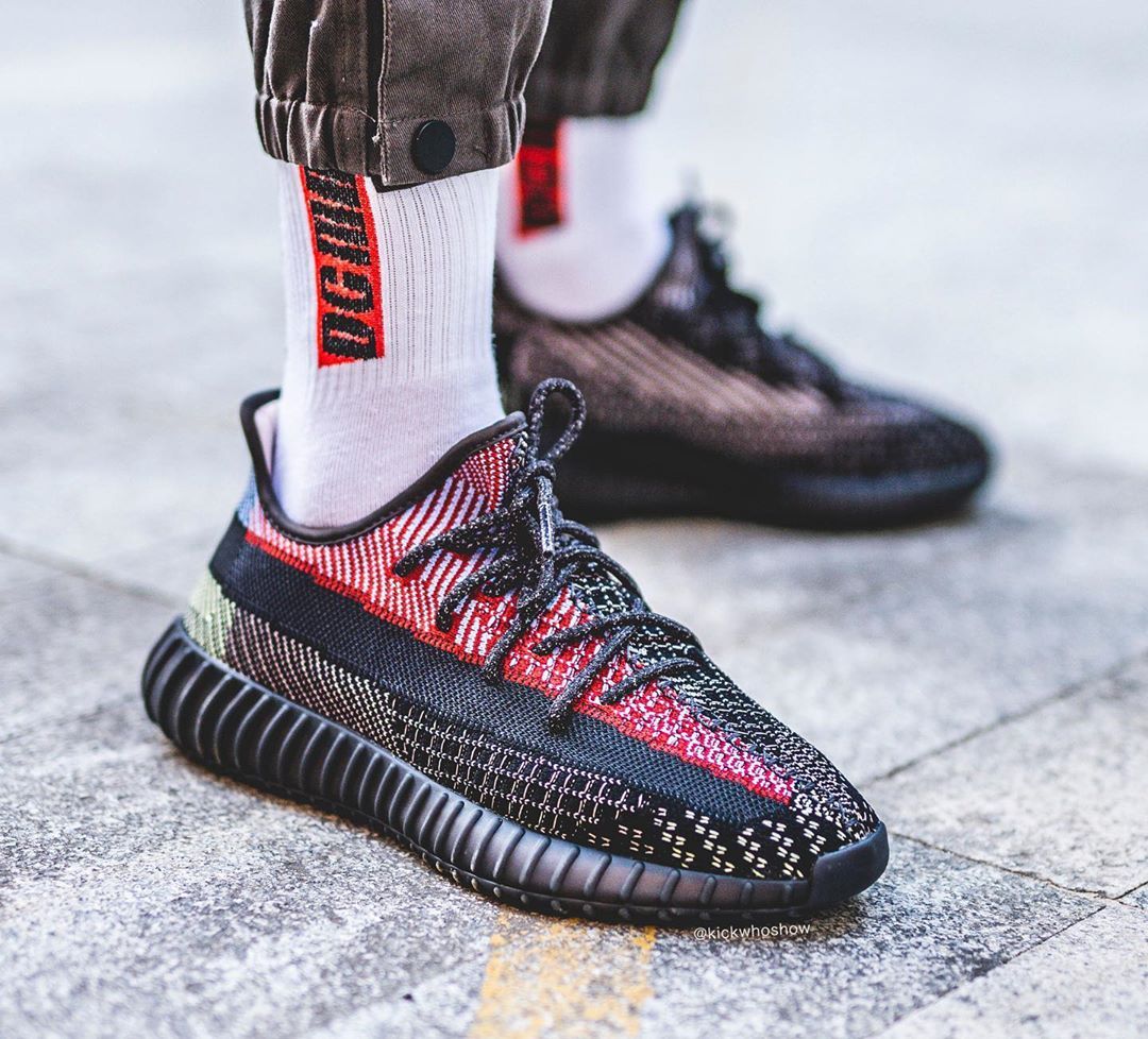 High Quality Replica Yeezy Boost 350 V2 Red Stripe By9612
