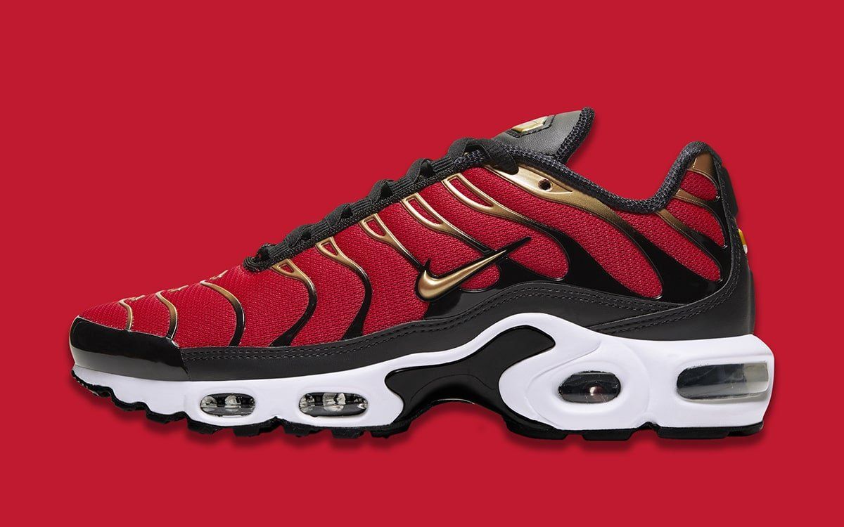 air max plus gold and red
