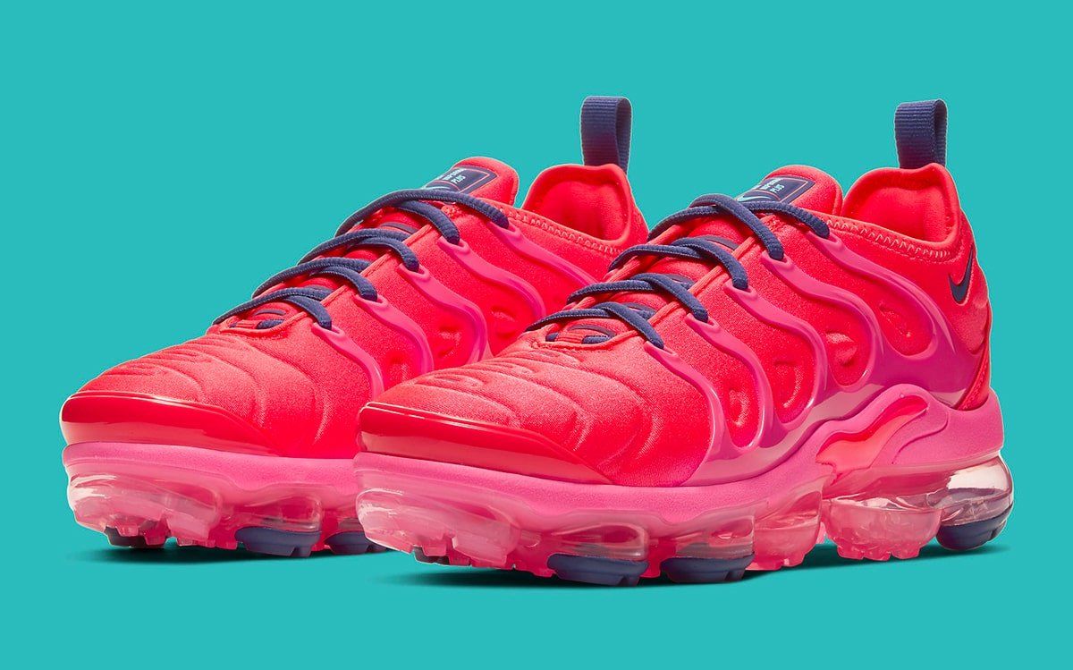 red and pink vapormax