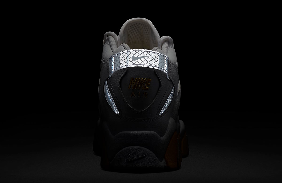 Available Now // Nike Air Barrage Mid 