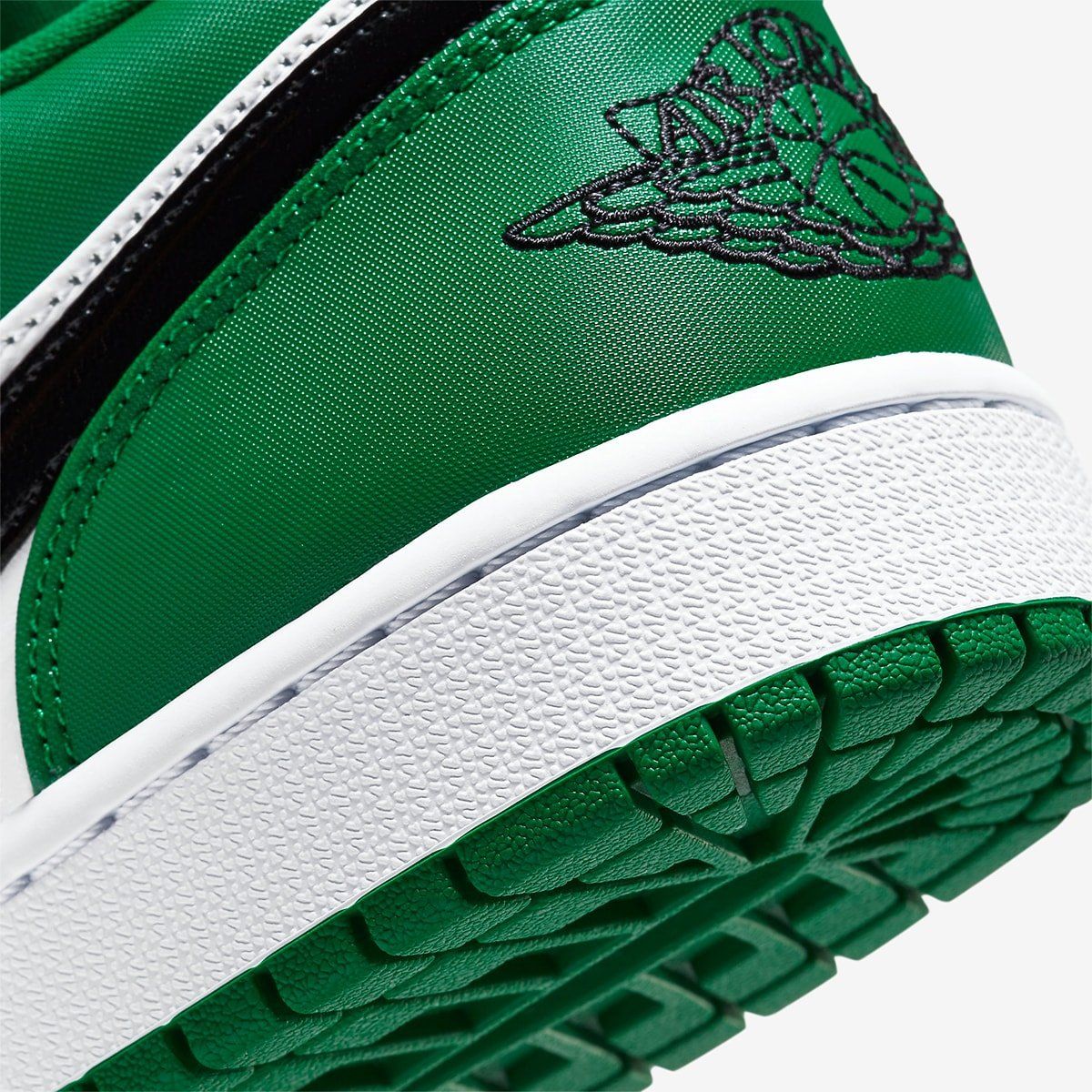 Available Now // Air Jordan 1 Low “Pine Green” | HOUSE OF HEAT