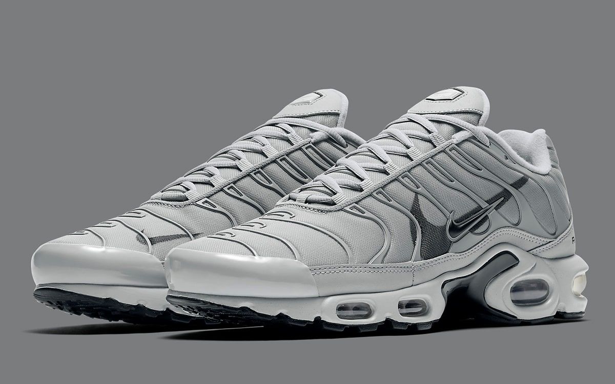 coming soon  nike air max plus wolf grey reflective house of heat sneaker news