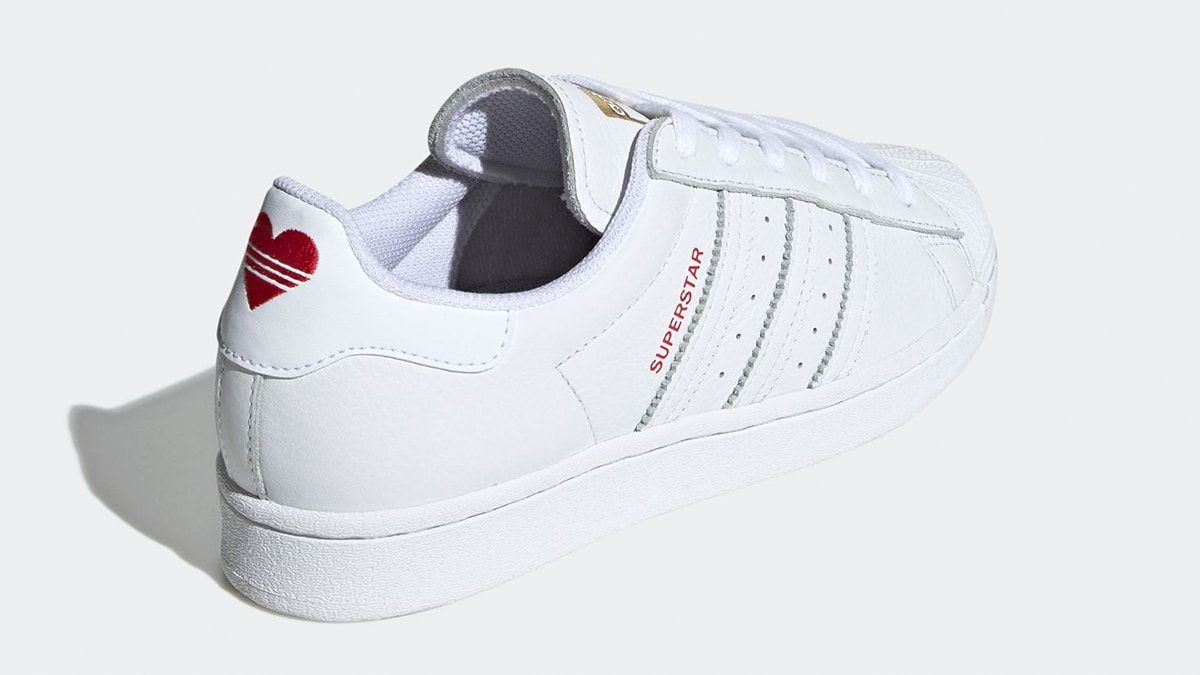 adidas superstar with heart