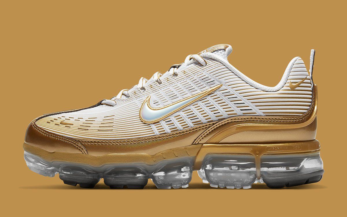 nike vapormax white and gold