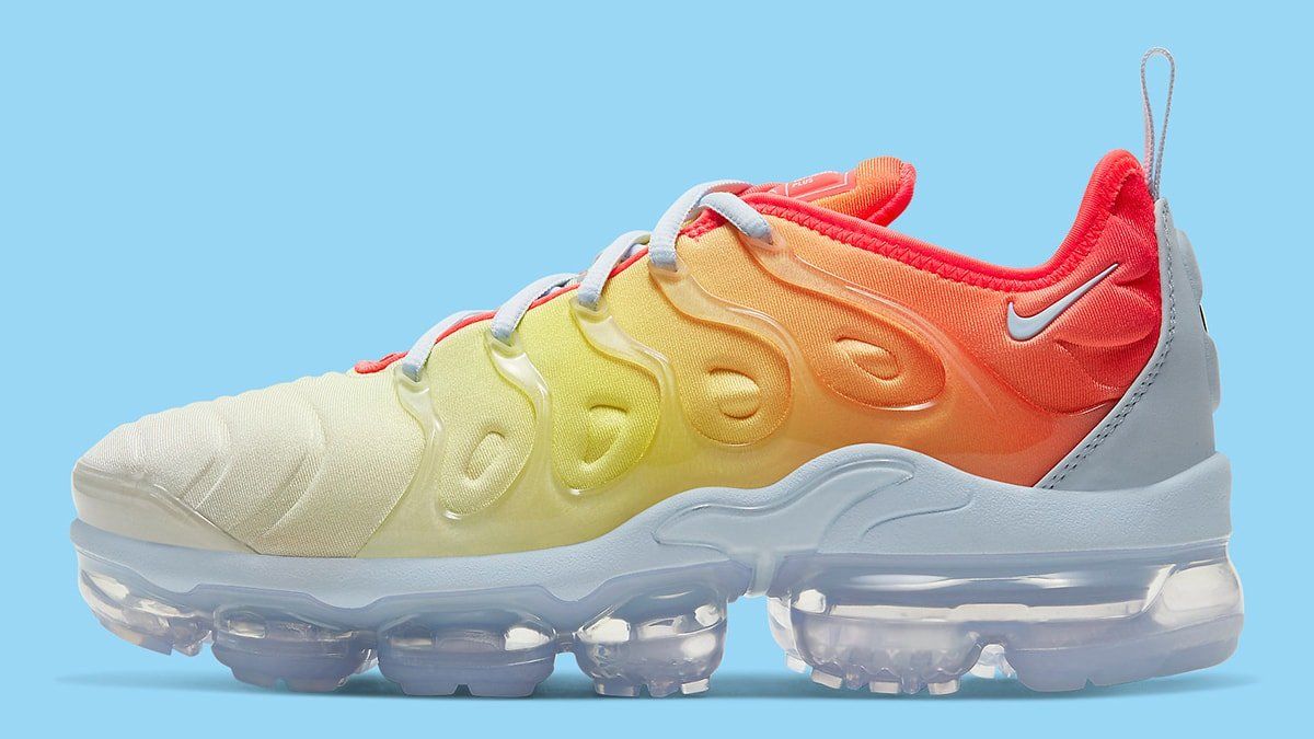 Nike Air Vapormax Plus for a man right