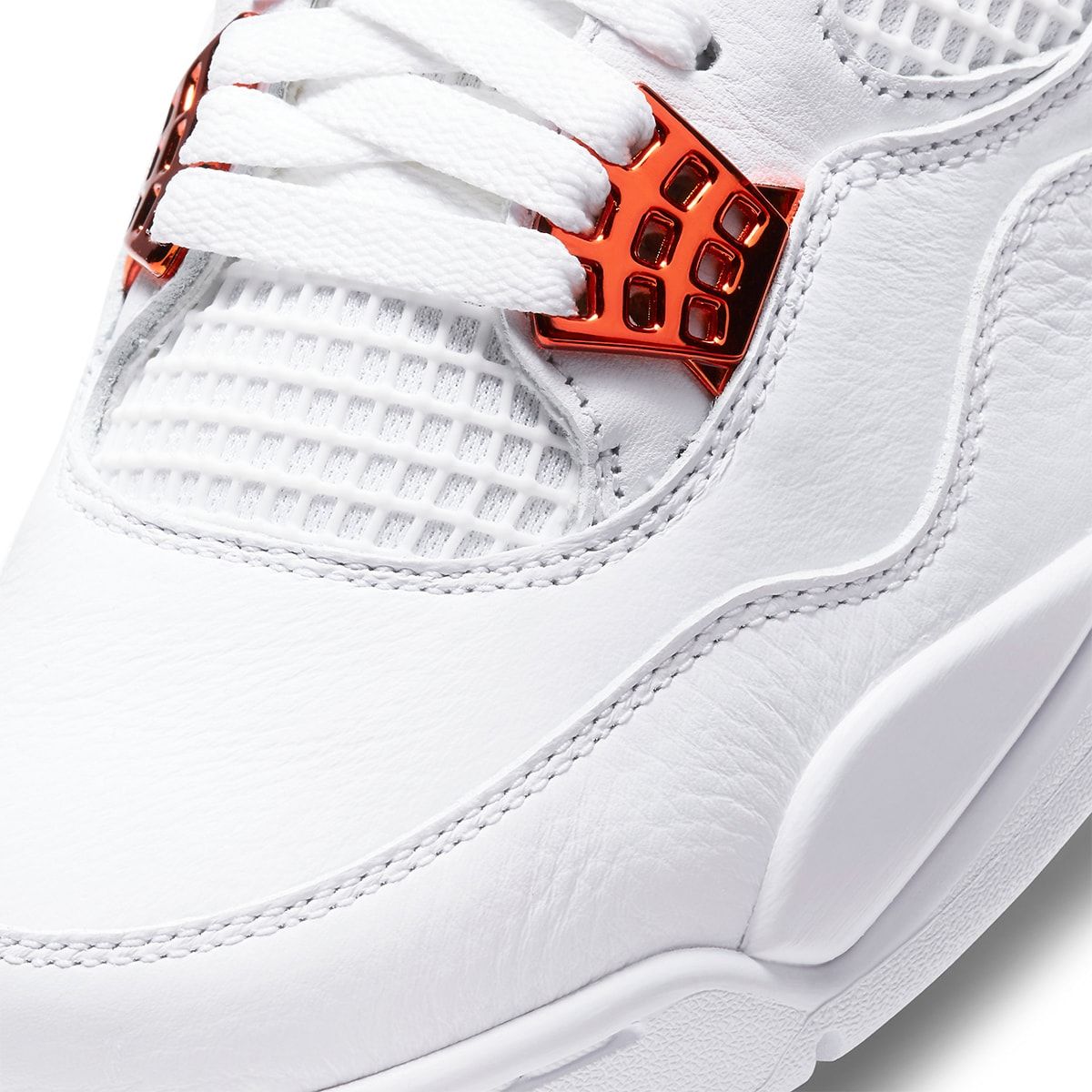 Official Looks // Air Jordan 4 