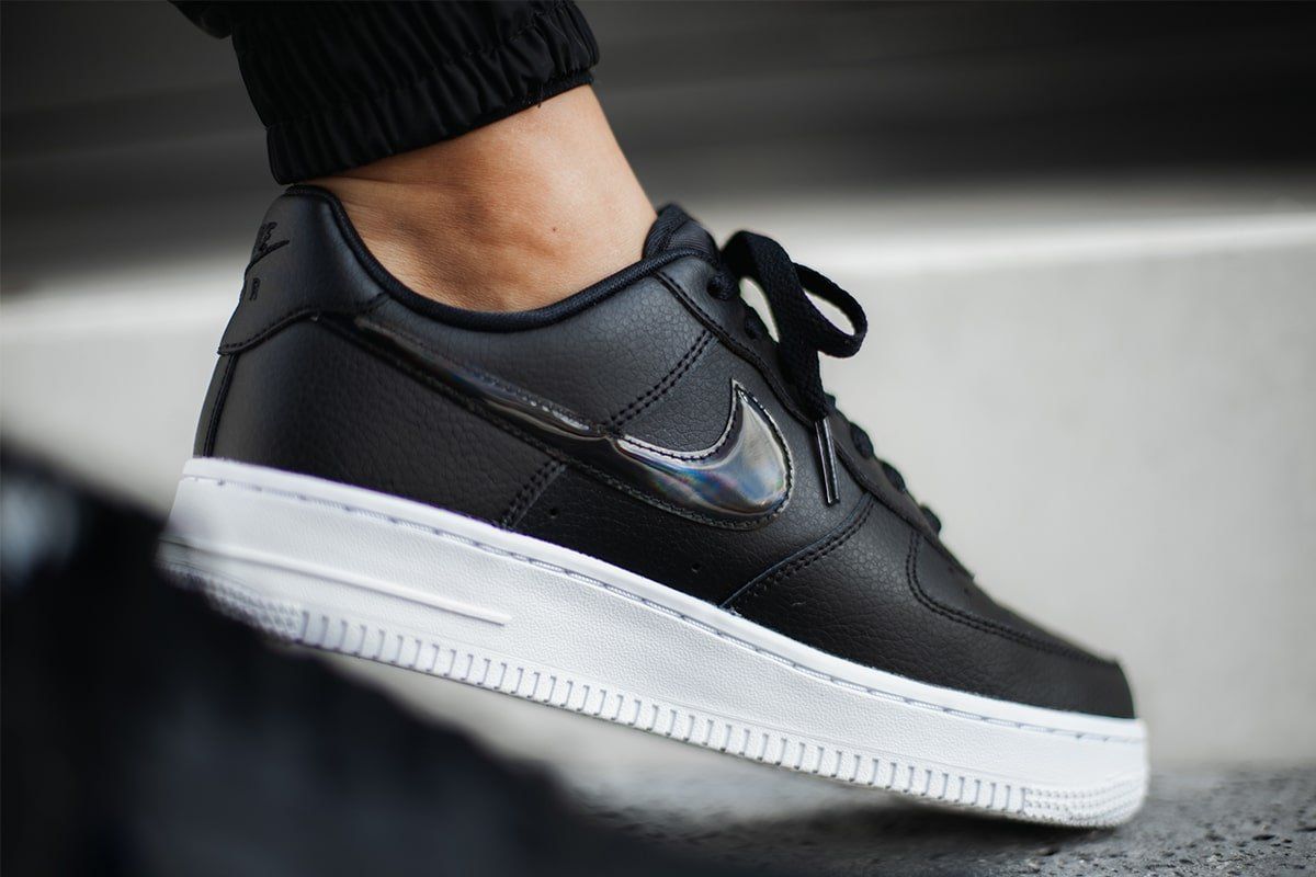 black air force 1 on girl