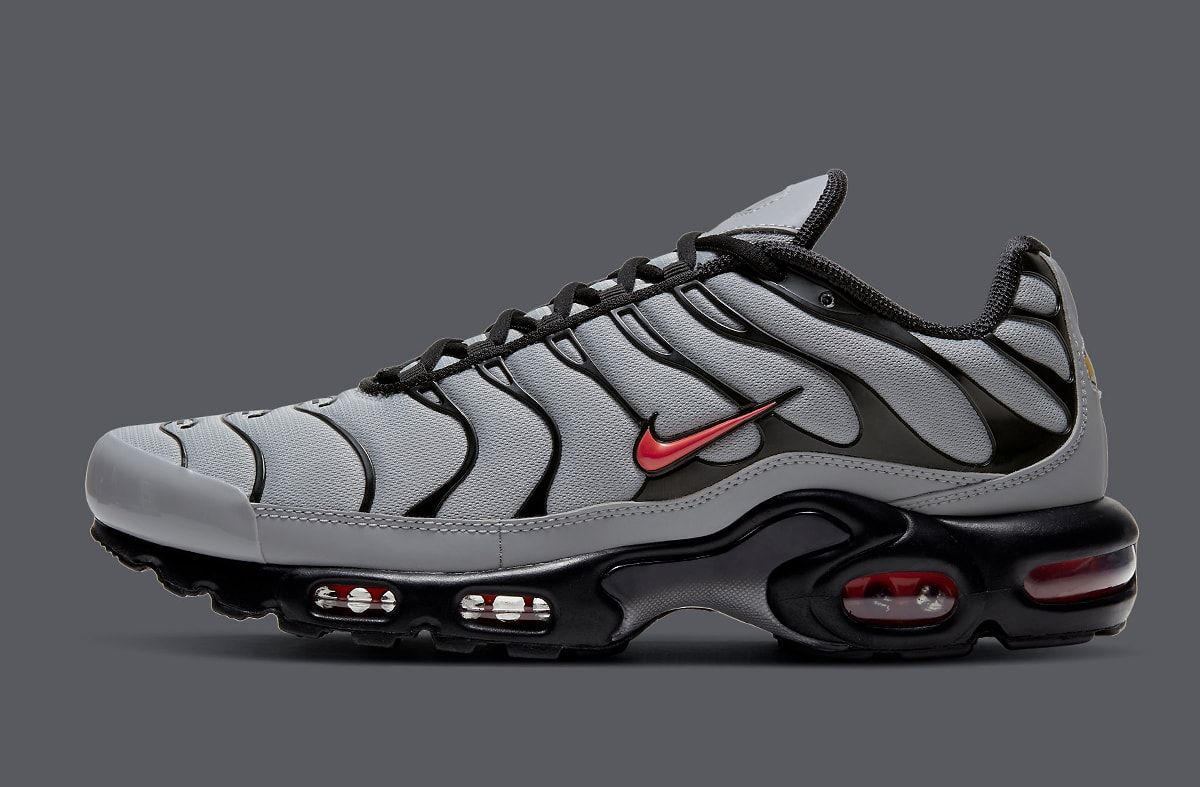 The Air Max Plus Gears-Up in Grey, Black and Red for Fall | HOUSE OF HEAT