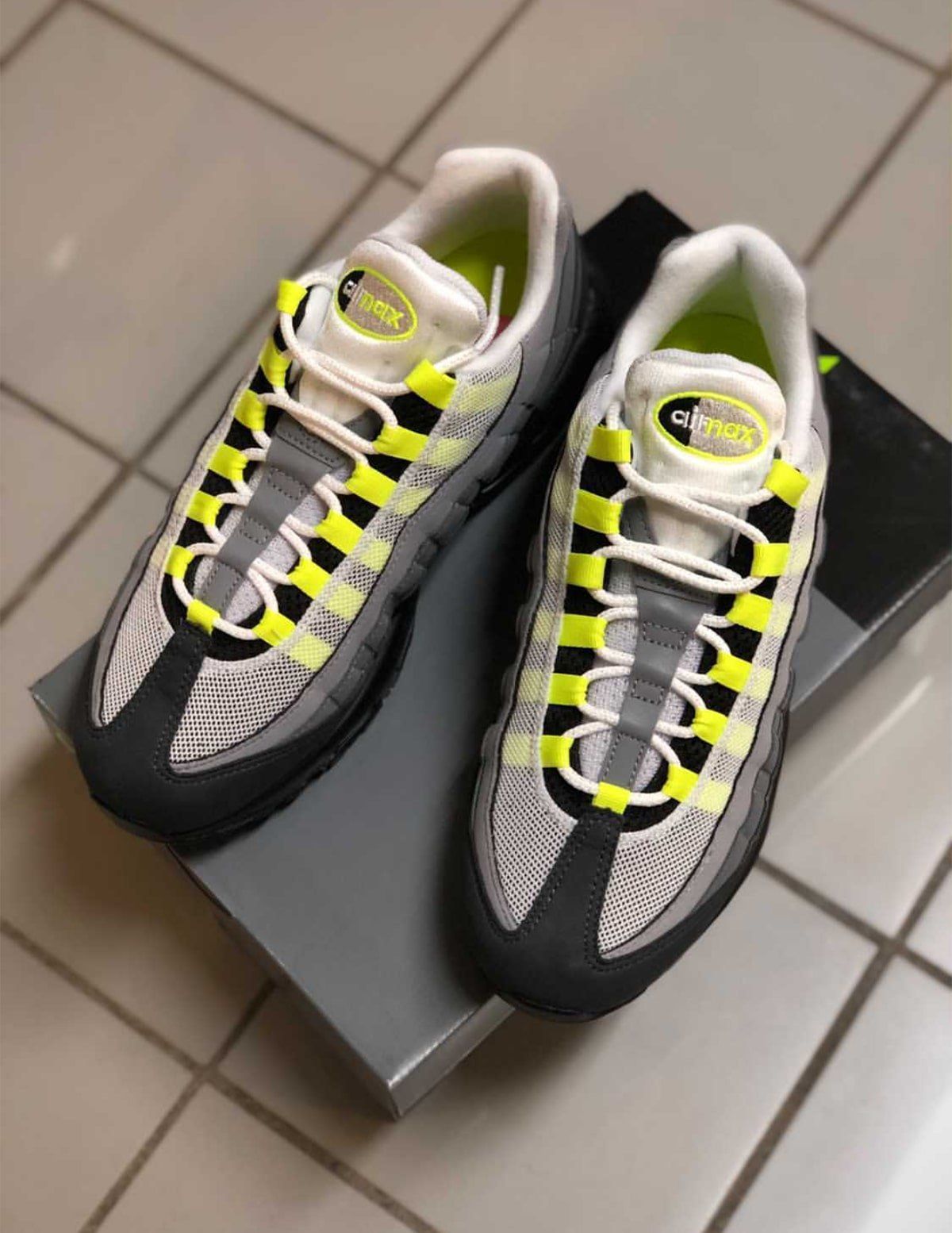 nike air max 95 neon 2020 release date