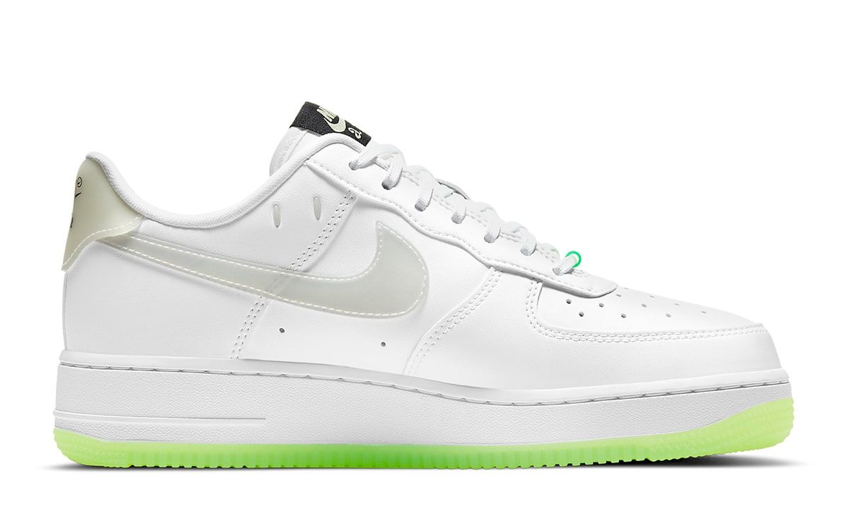 Available Now // Glow-in-the-Dark Air Force 1 