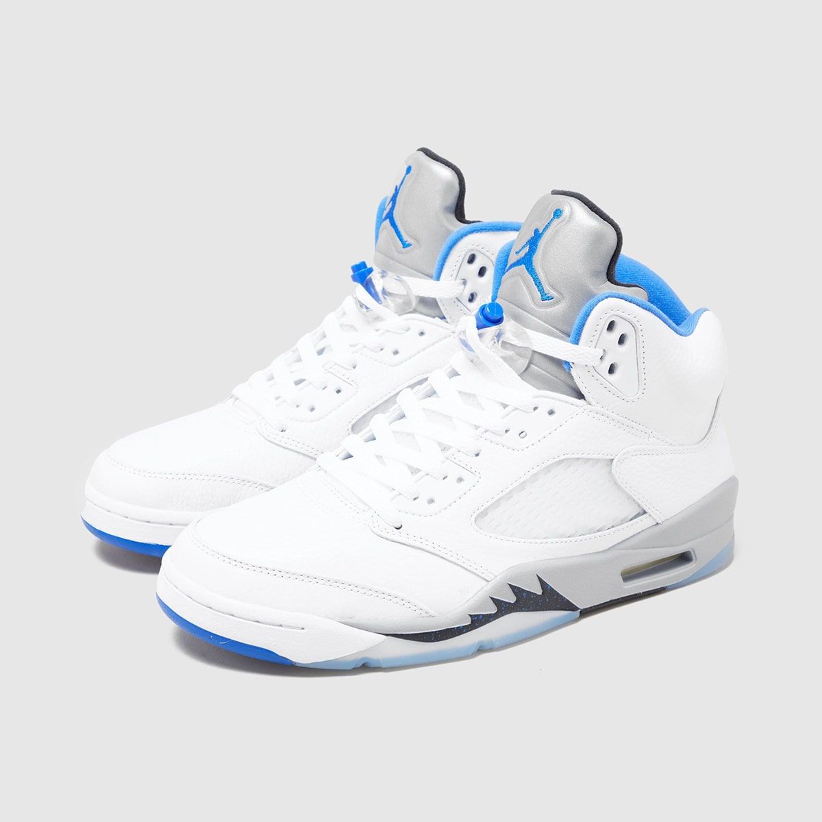 white and blue 5s