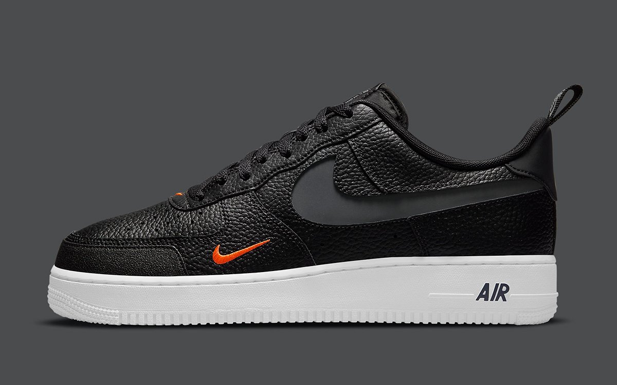 Nike Add Reflective Cut-In Checks to the Air Force 1 Low | HOUSE OF HEAT