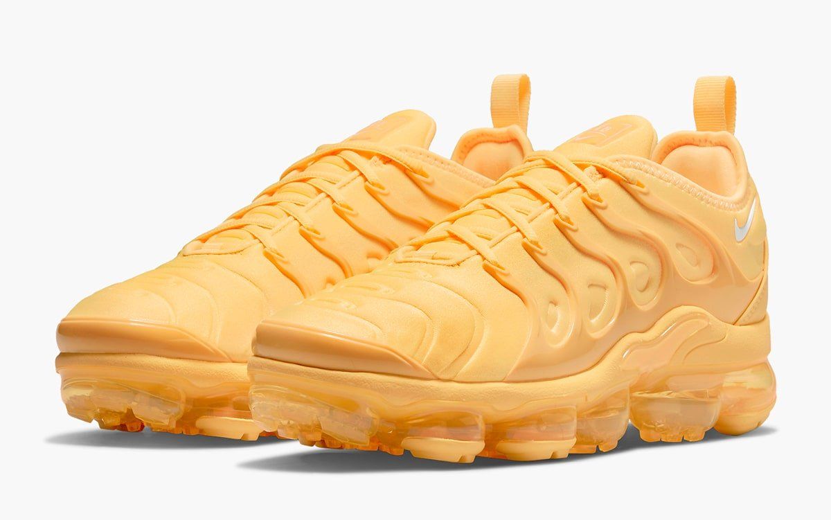 nike vapormax plus spring collection
