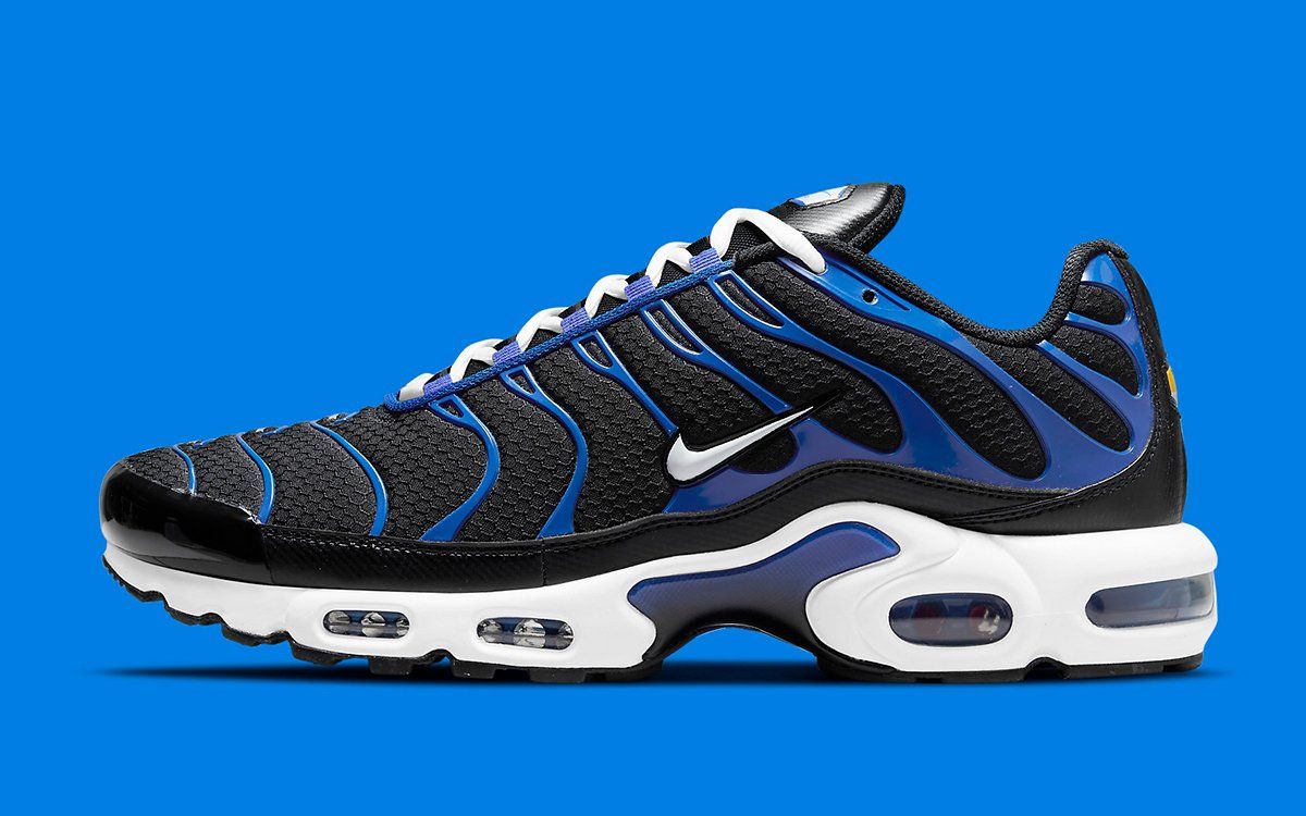 Available Now // Nike Air Max Plus in Black/Racer Blue | HOUSE OF HEAT