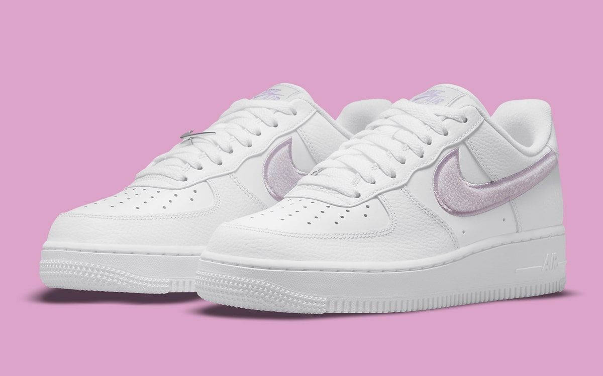 Inflate umbrella musician Just Dropped // Nike Air Force 1 Low “Chenille Swoosh” | HOUSE OF HEAT