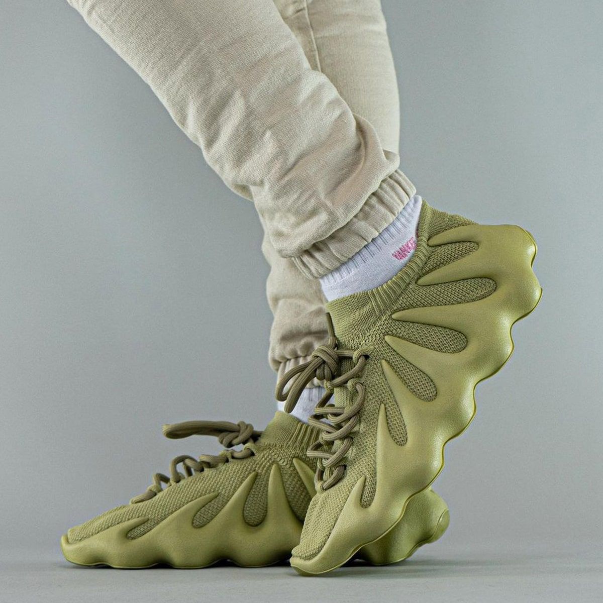 in spite of Installation snowman Where to Buy the YEEZY 450 "Resin" | HOUSE OF HEAT