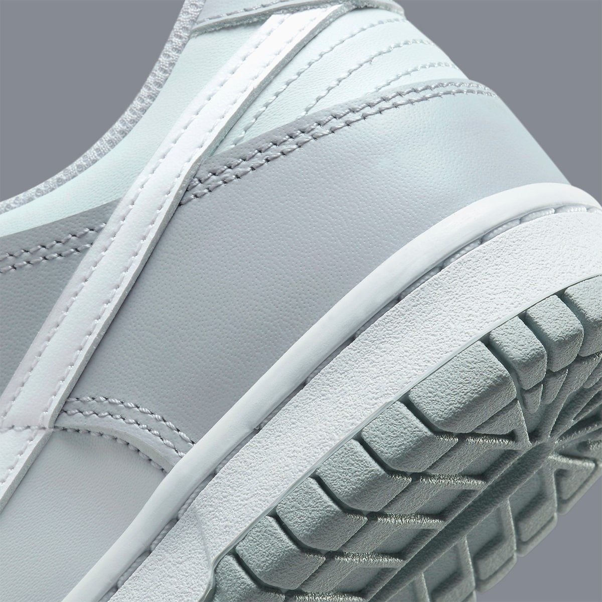 Kids Nike Dunk Low Goes Greyscale | HOUSE OF HEAT