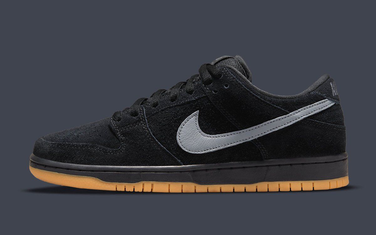 low top nike dunks released in 2005