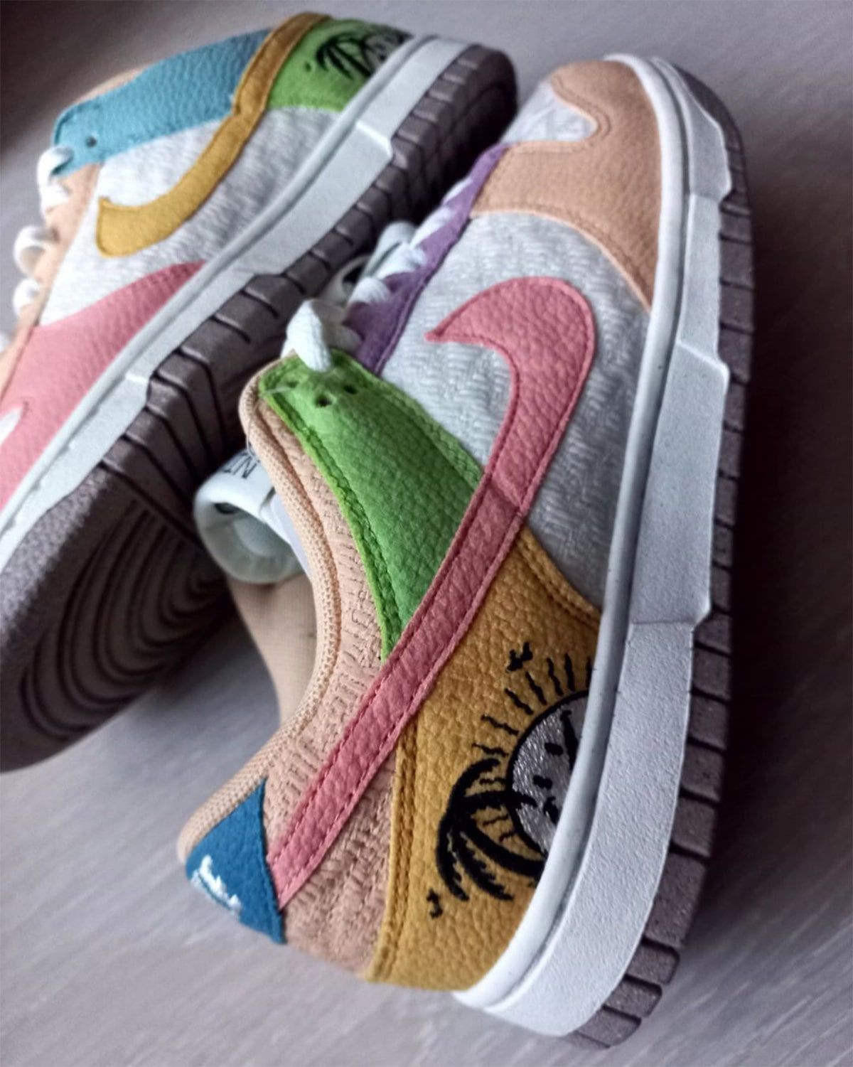 Where to Buy the Nike Dunk Low SE "Sun Club" | HOUSE OF HEAT