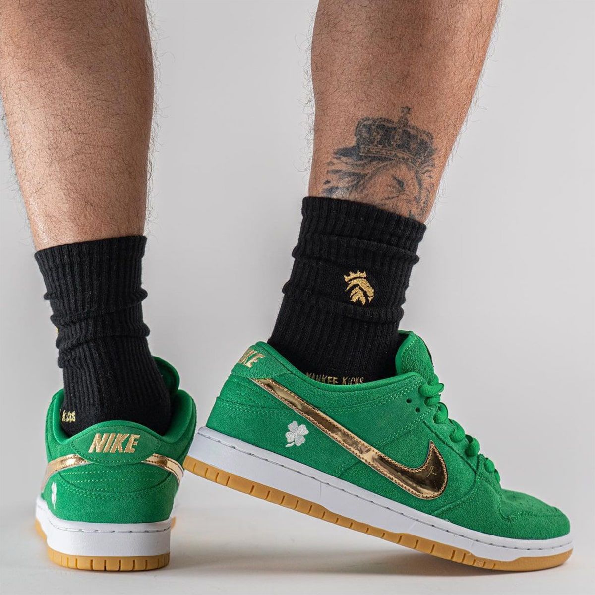2006 nike air max high tops for women shoes free | Sb-roscoffShops |  Official Images // Nike SB Dunk Low "St. Patrick's Day"