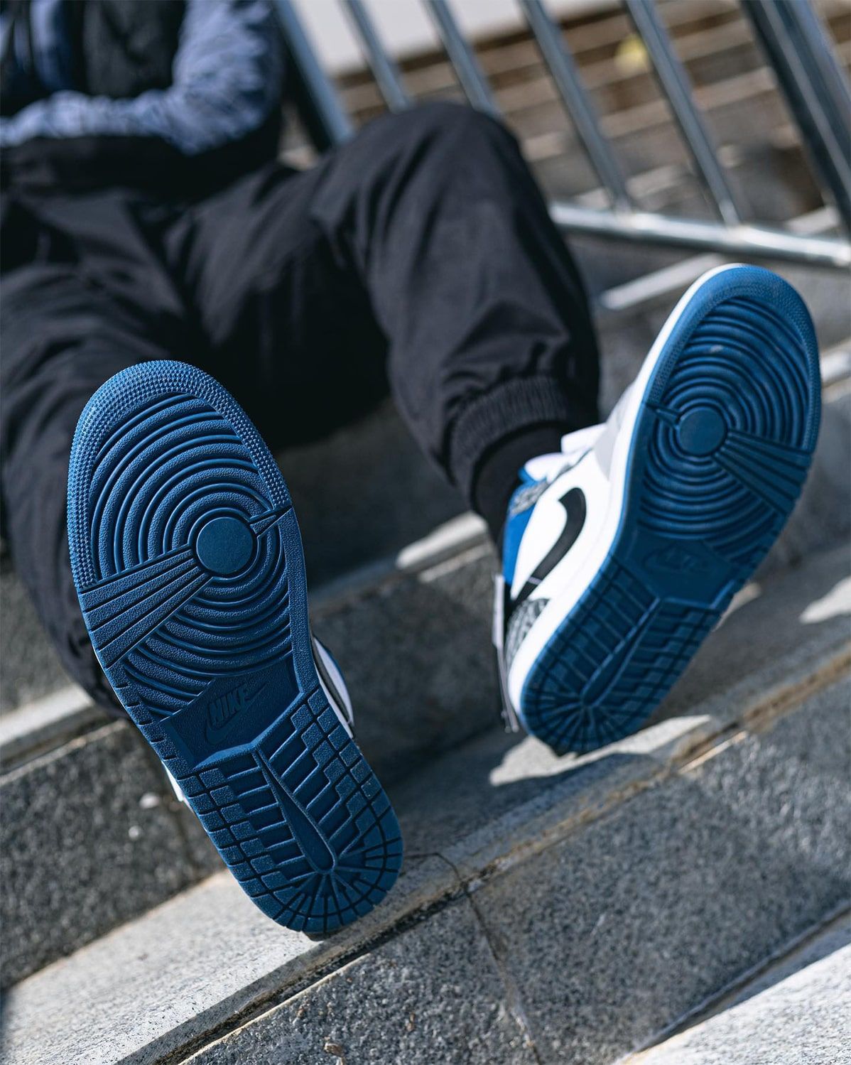 購入公式店 Nike Air 24.5 Blue True Low 1 Jordan スニーカー