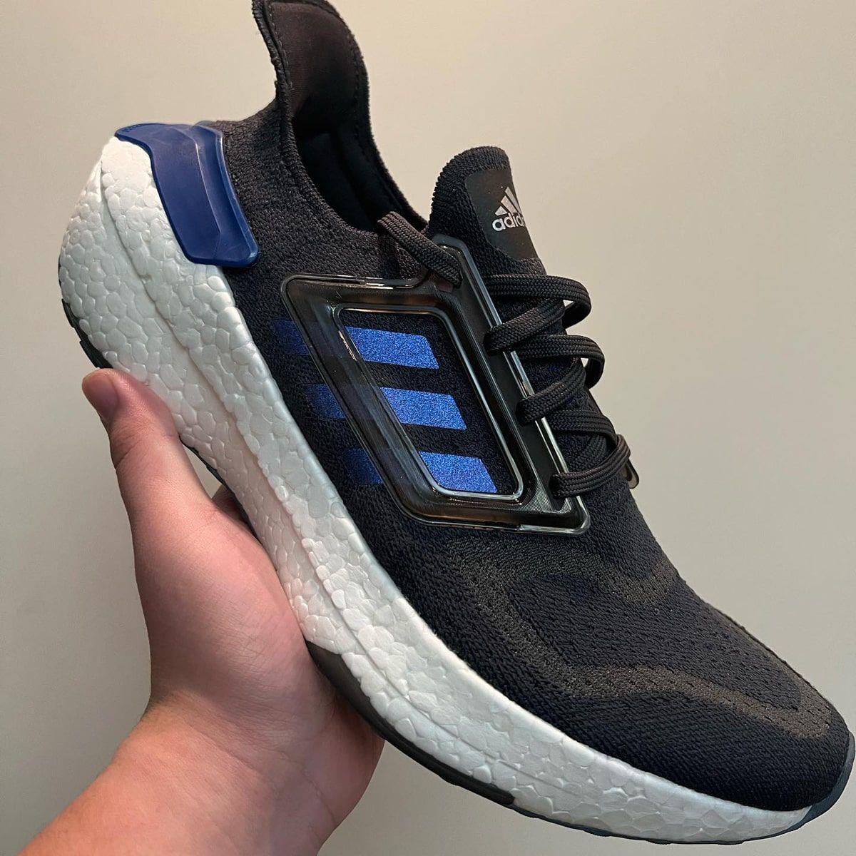 New Looks // adidas Ultra BOOST 2023 HOUSE OF HEAT