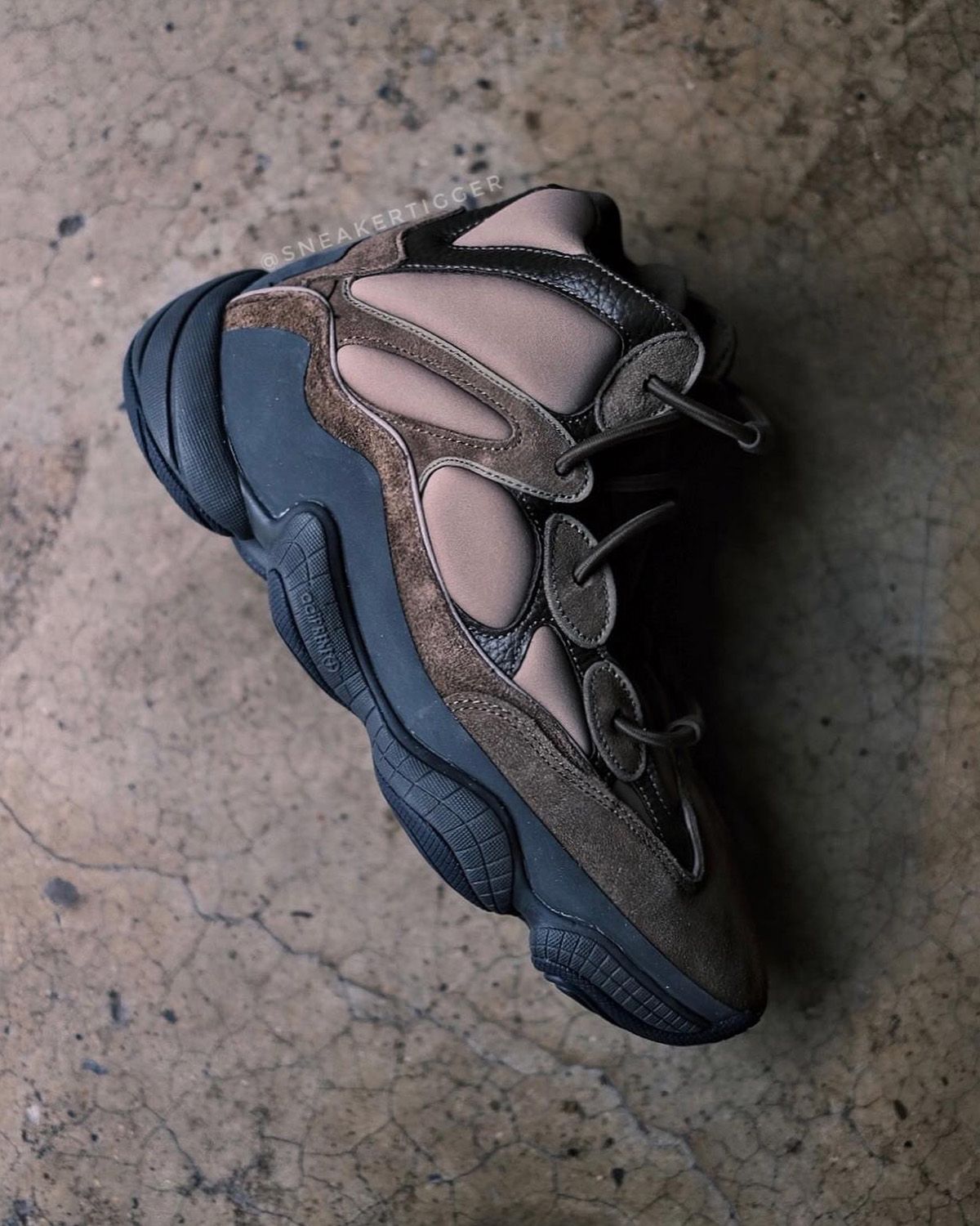 Anyways Murmuring Polar bear The YEEZY 500 High "Taupe Black" Drops October 17 | HOUSE OF HEAT