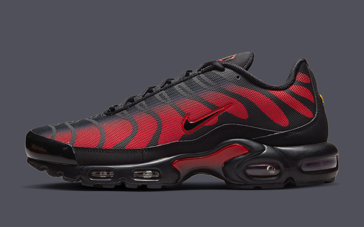 Official Images // Nike Air Max Plus 