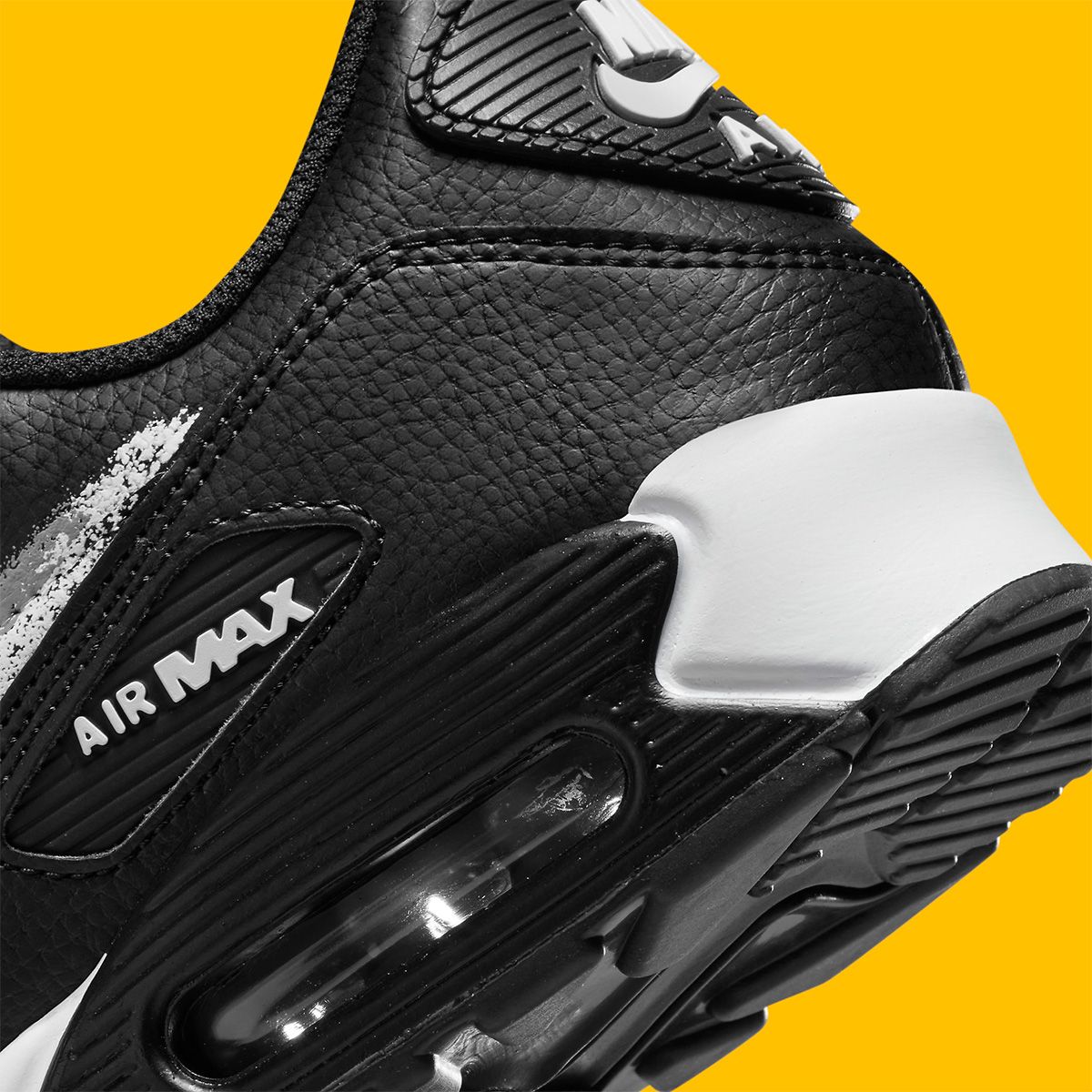 First Looks // Nike Air Max 90 